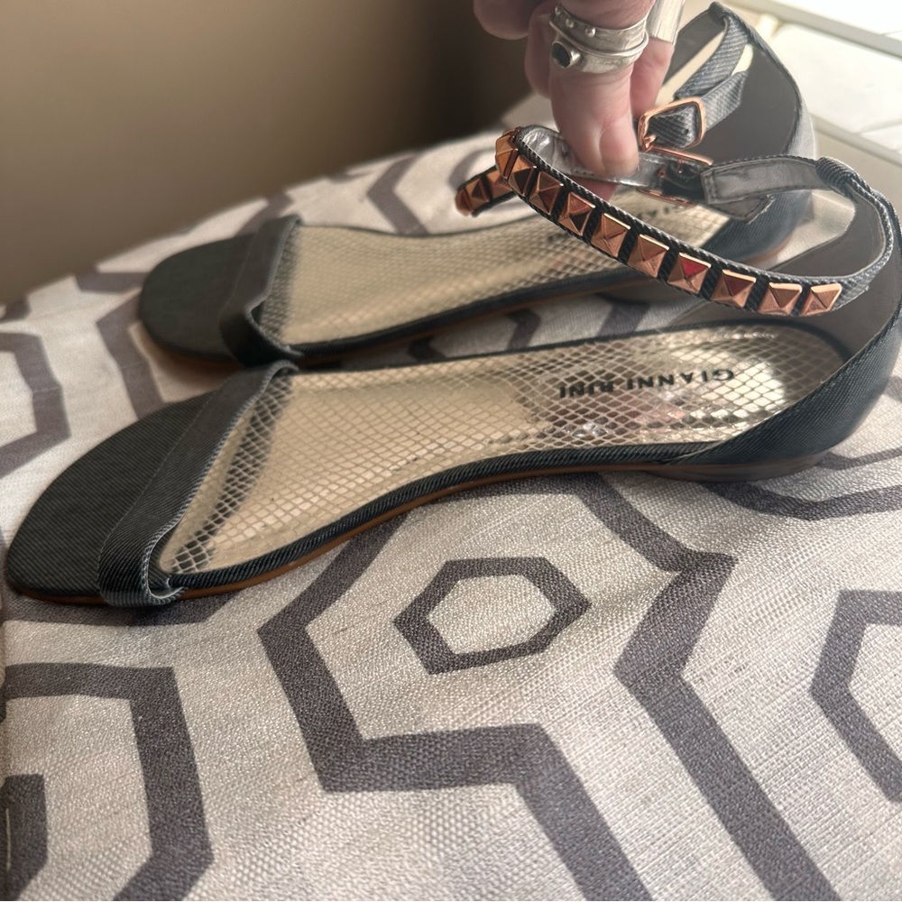 Gianni Bini Size 9M sandals